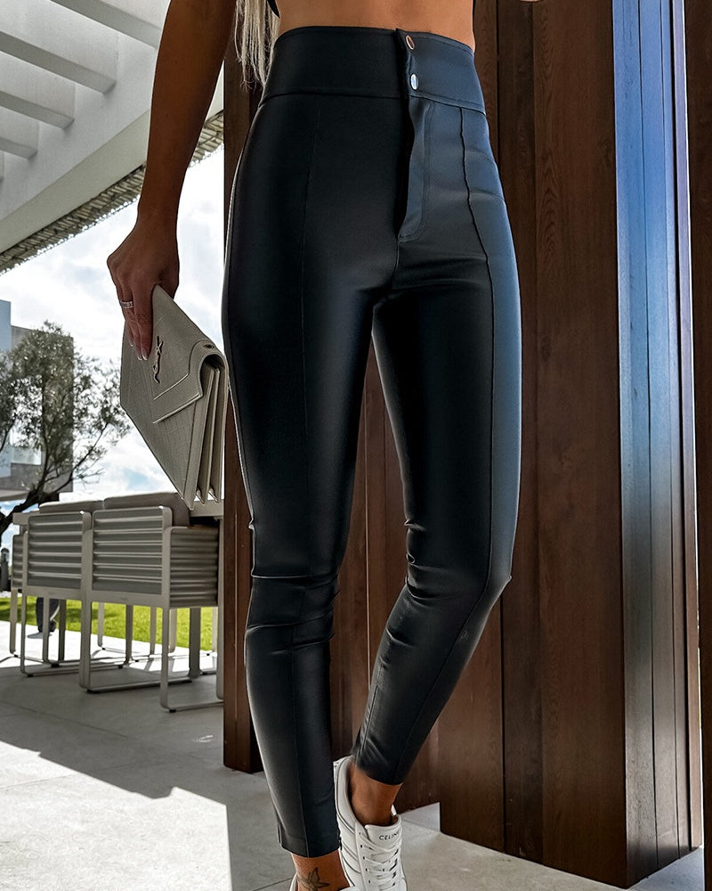 Pantalones Casuales de Cuero Sintético con Cintura Alta, Efecto Levanta Glúteos y Detalles en Tela Elástica